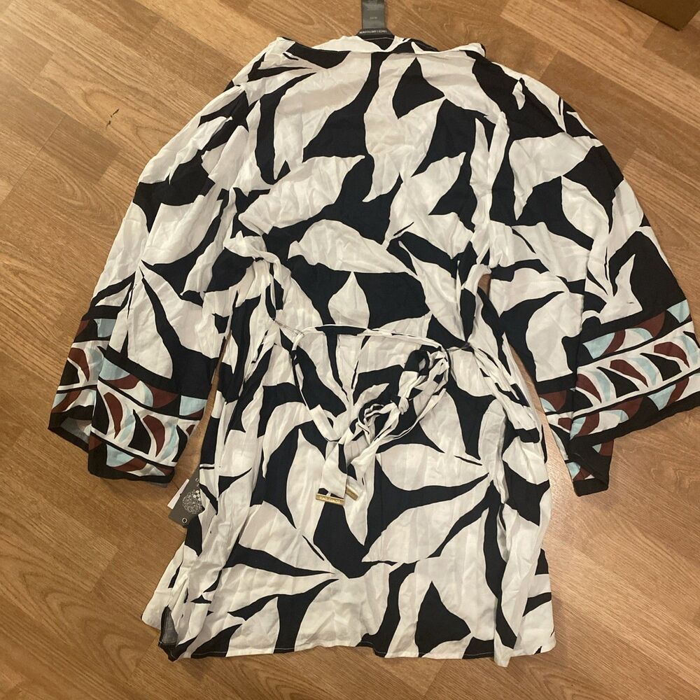 Vince Camuto Women's Printed Front-Tie Robe Swim Cover-Up Size M/L $150 NWT - Picture 9 of 10